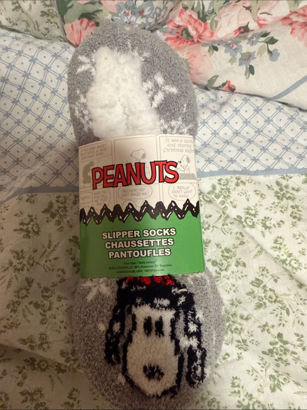 NWT Peanuts Snoopy Cozy Fuzzy Slipper Socks Grey White OS